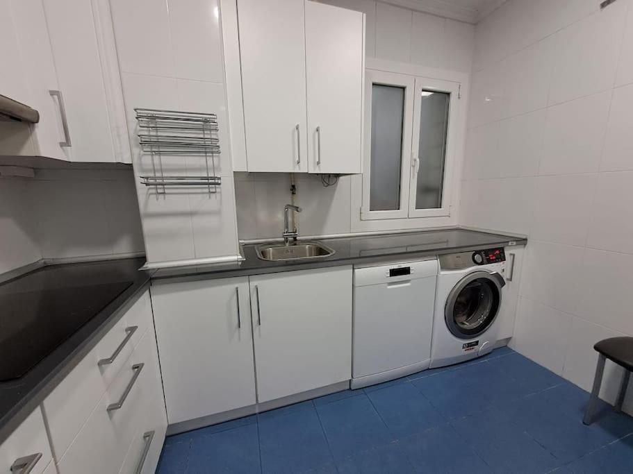Piso Centrico En Bilbaoアパートメント エクステリア 写真